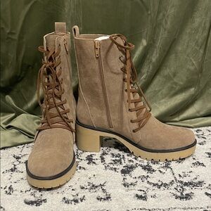 Stylish Lace-Up Tan Boots for Women
